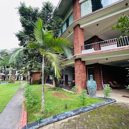 Lanka Bangla Inn Villas Restaurant & Travels Katunayake Exterior photo