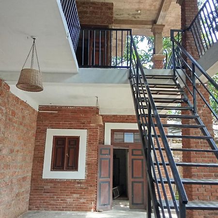 Lanka Bangla Inn Villas Restaurant & Travels Katunayake Exterior photo