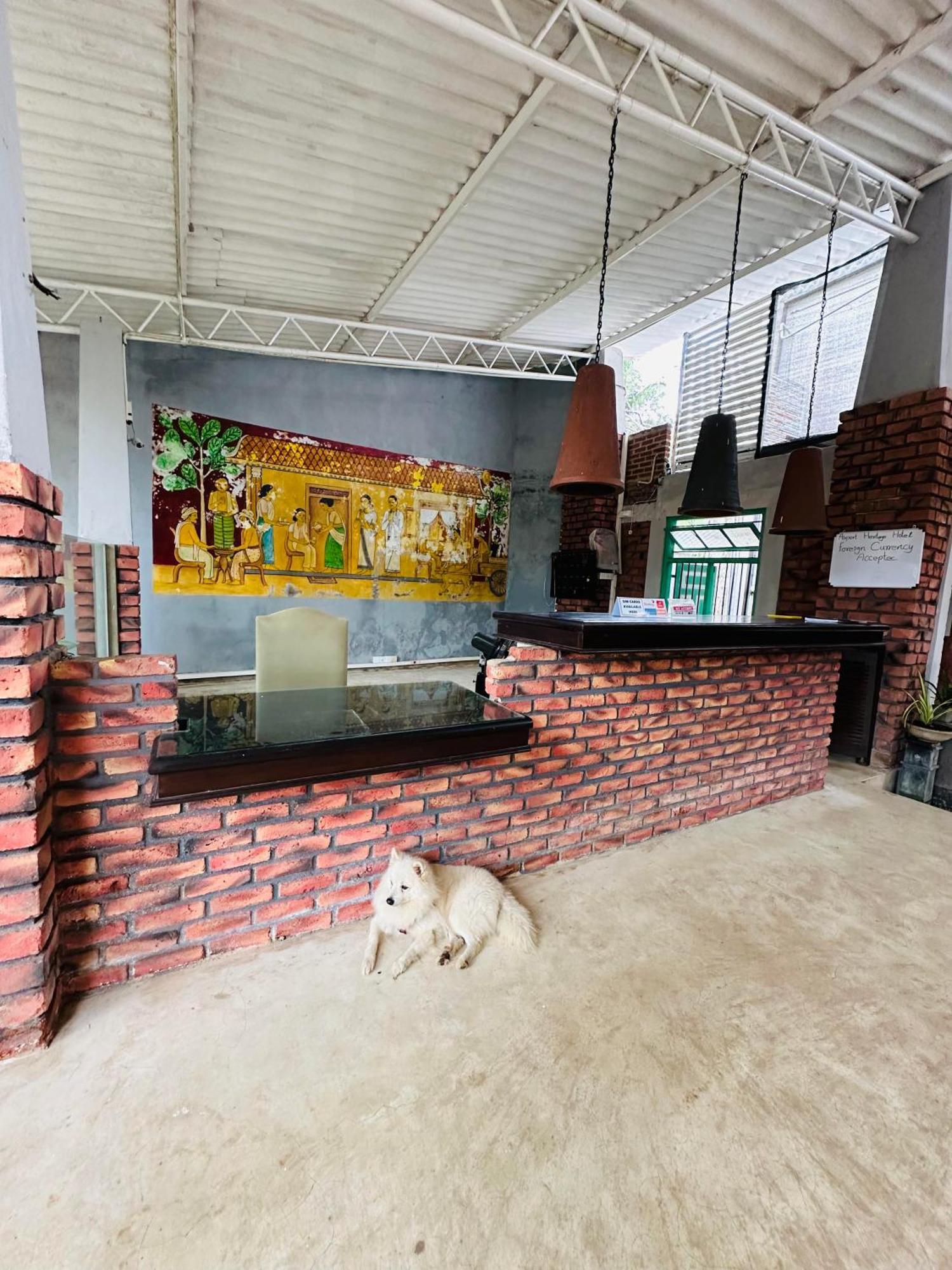 Lanka Bangla Inn Villas Restaurant & Travels Katunayake Exterior photo